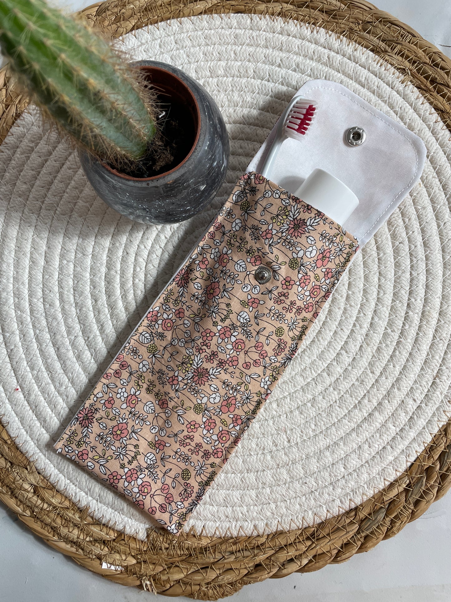 Etui Brosse & Dentifrice.