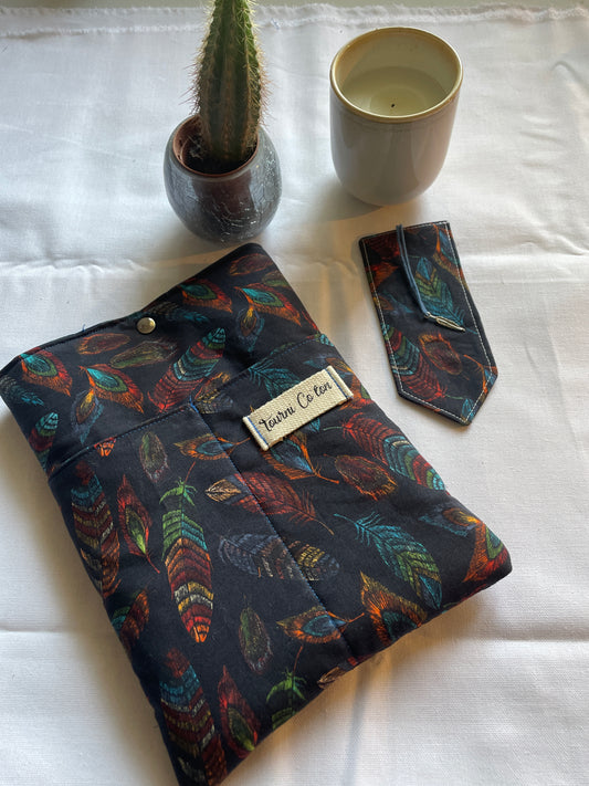 Pochette à livre et marque pages assortis