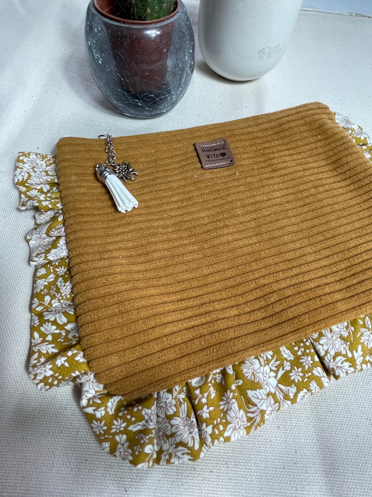 Trousse à volant