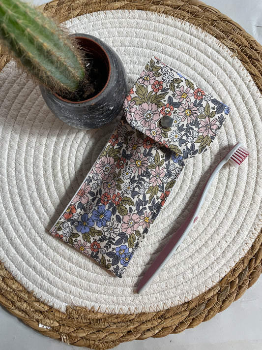Etui Brosse & Dentifrice.