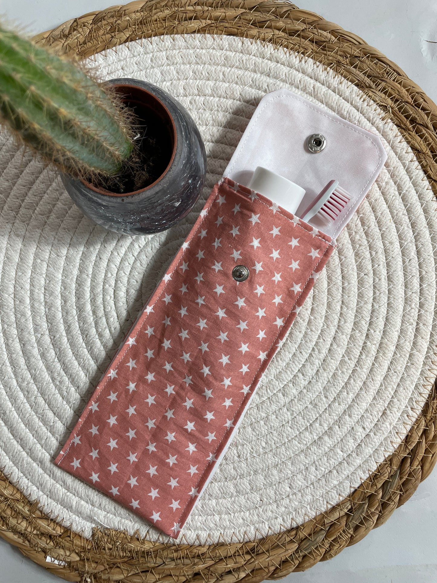 Etui Brosse & Dentifrice.